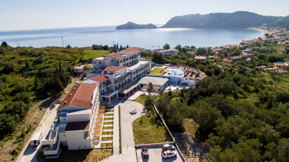 Ninos Saint George Palace