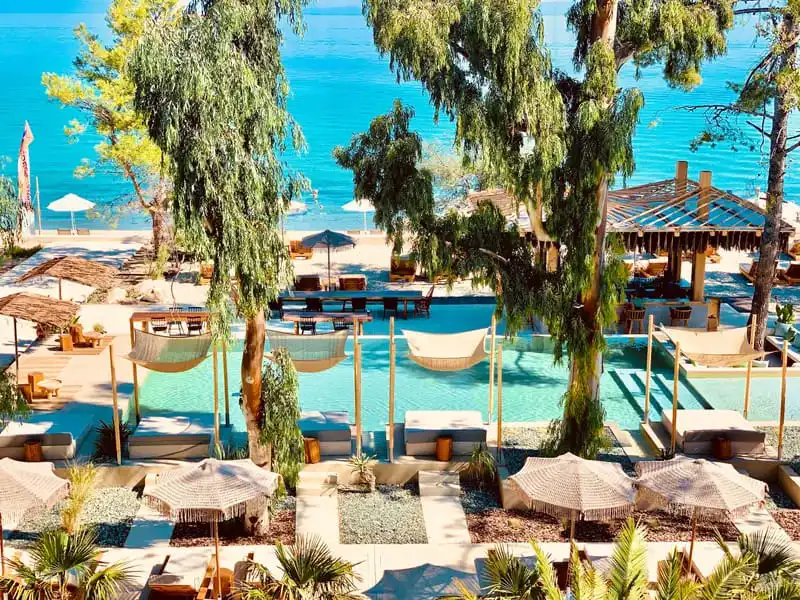 MAKO Sea & Suites